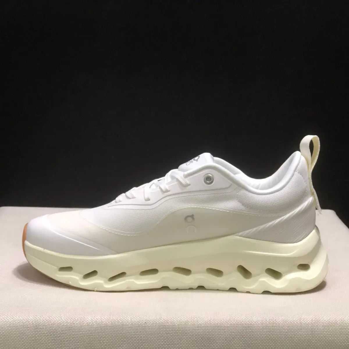 On Cloud × Loewe — Cloudtilt White Crème Ma boutique