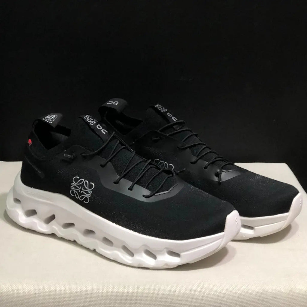 On Cloud × Loewe — Cloudtilt Noir et Blanc 2.0 Ma boutique