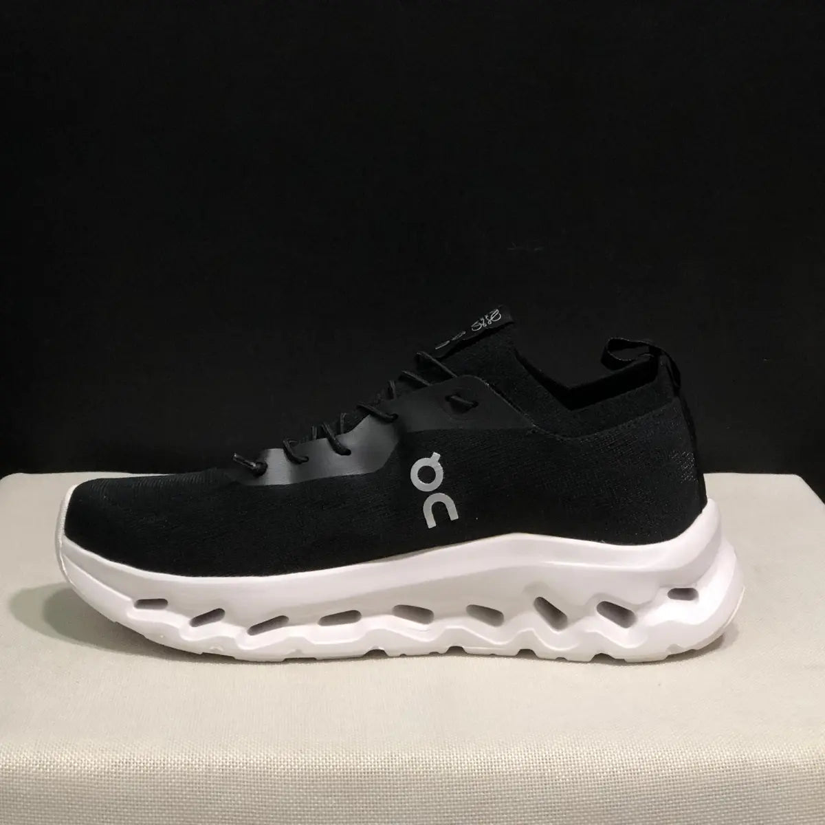 On Cloud × Loewe — Cloudtilt Noir et Blanc 2.0 Ma boutique