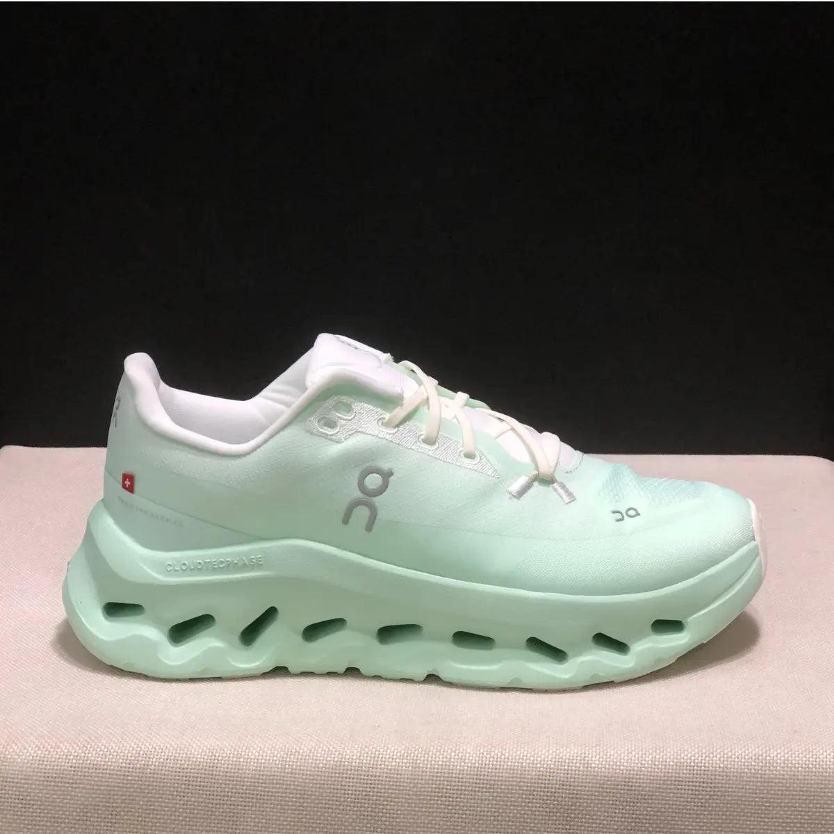 Cloudtilt - White Mint Ma boutique