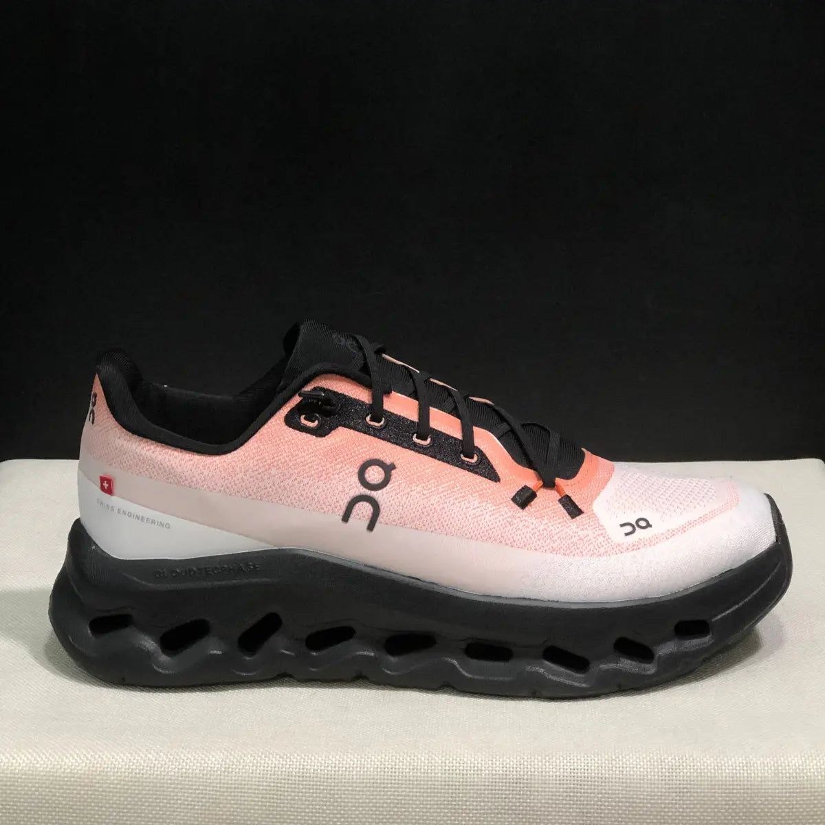 Cloudtilt - Black Peach Ma boutique